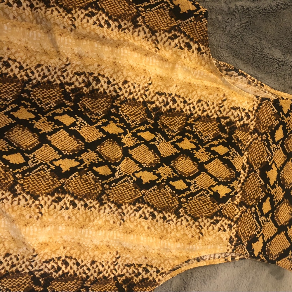 Joie Python Snake Print Sleevless Top NWT - image 10